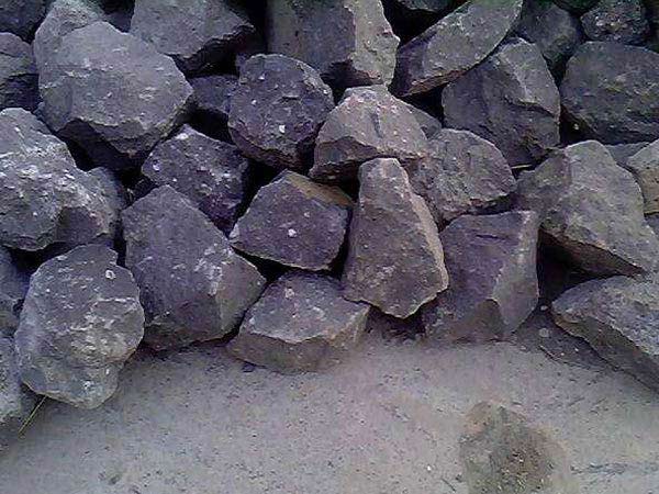 時產300t玄武巖破碎生產線設備配置、工藝流程介紹