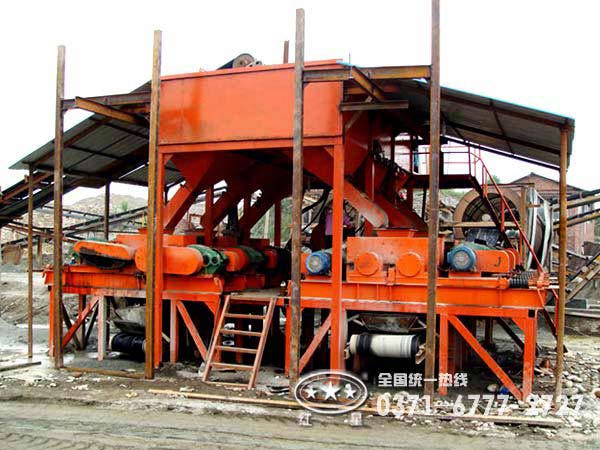 對輥煤炭破碎機(jī)