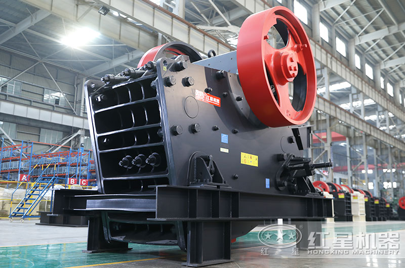 大型破碎石頭的機器叫什么？有哪些？附圖片