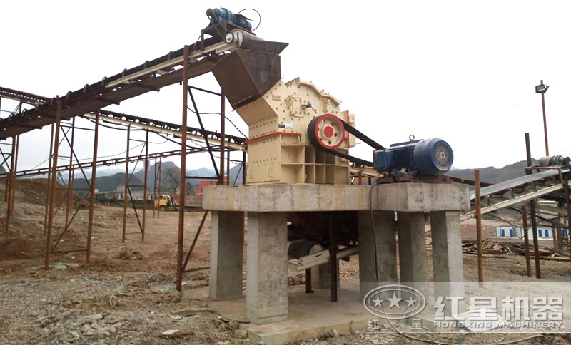 1414細(xì)碎機生產(chǎn)石子現(xiàn)場