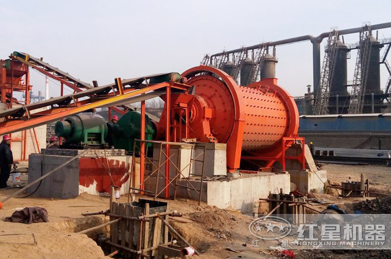 球磨機工作現場圖片