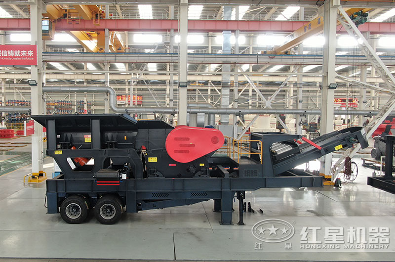 礦山移動(dòng)破碎機(jī)圖片