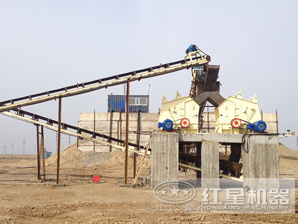 反擊式破碎機(jī)作業(yè)客戶現(xiàn)場