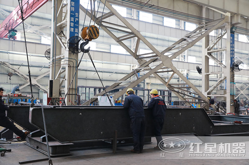 大型設(shè)備移動(dòng)機(jī)架生產(chǎn)車(chē)間