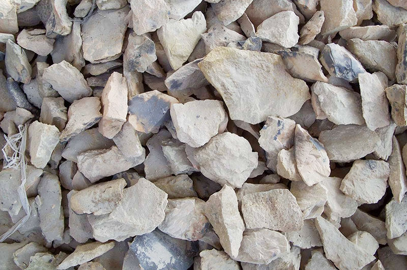 小型鋁礬土粉碎機(jī)械多少錢(qián)一臺(tái)