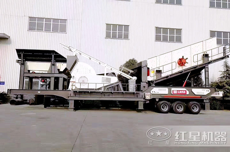 移動(dòng)重錘式破碎機(jī)圖片