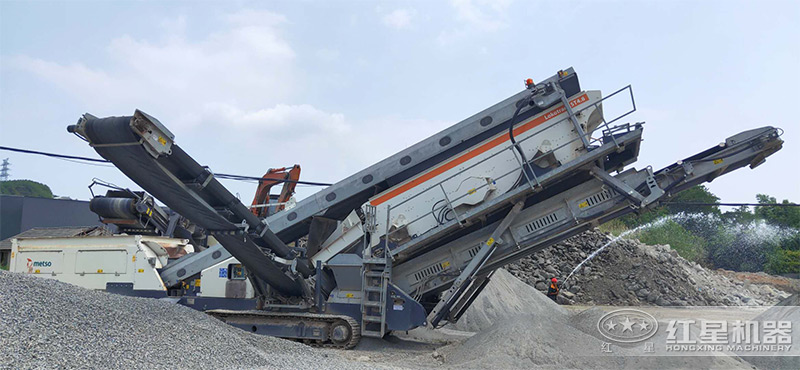 履帶移動破加工白云石同出石子、沙子現場